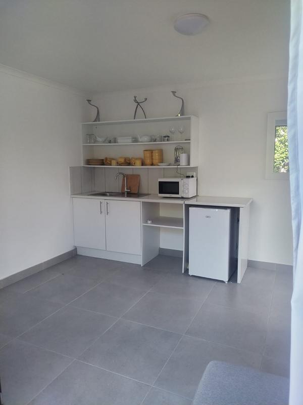 To Let 1 Bedroom Property for Rent in Vermont Western Cape